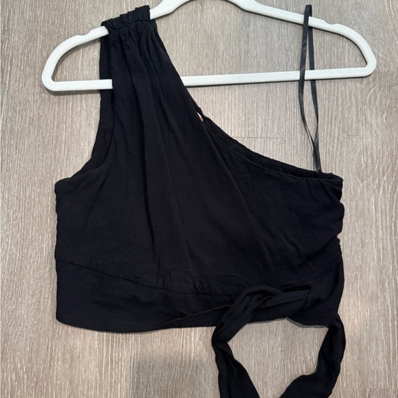 Free People Tops - Free People NWOT Black Crop Top with Chic Design
